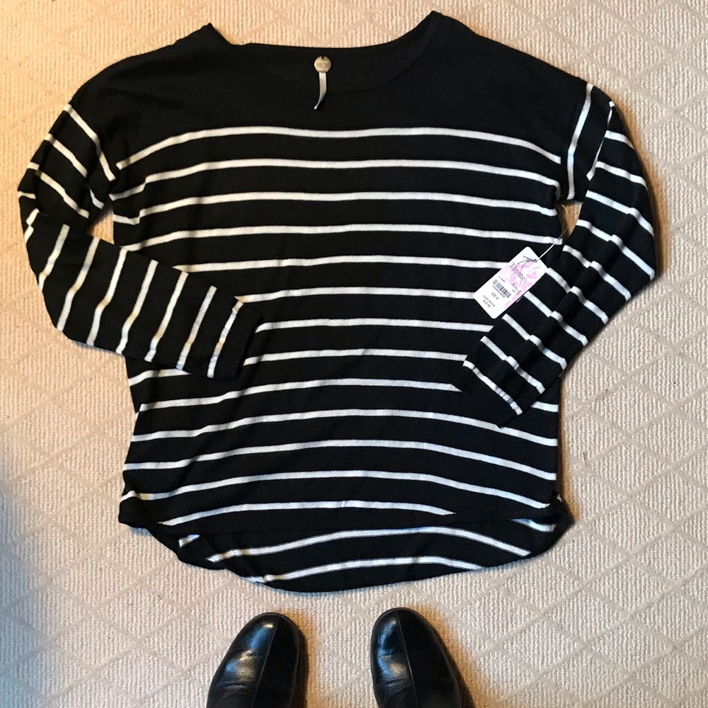NWT‼️Lightweight Sweater 💜💜